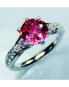Pink-Sapphire-Round-cut-diamonds-ring 