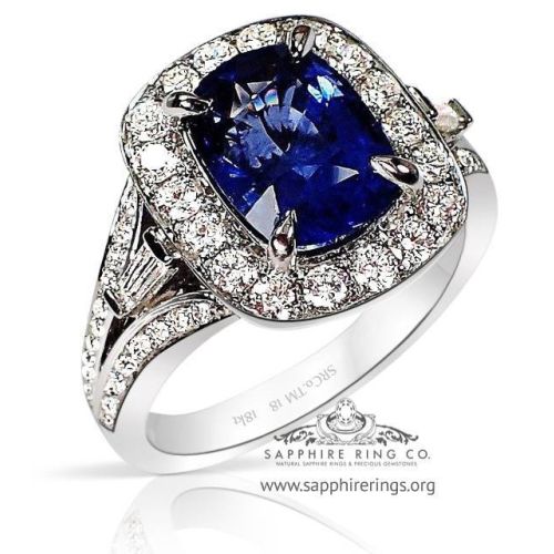 18kt Cushion Cut Blue sapphire ring 