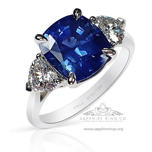 blue sapphire 4.22 Ct Cushion cut ring