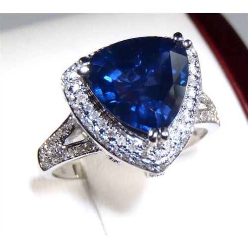 GIA Certified 18 kt White Gold 3.73 tcw Blue Trillion-Triangular Cut Natural Sapphire and Diamond Ring  ( SOLD )