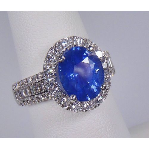 Blue Oval Cut Ceylon Sapphire for Sale 