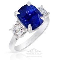 rich blue sapphire and diamond ring in platinum