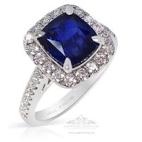 Blue Sapphire Ring in Platinum 