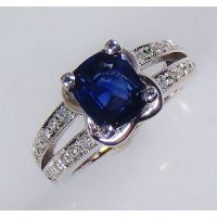 blue sapphire and White Gold ring